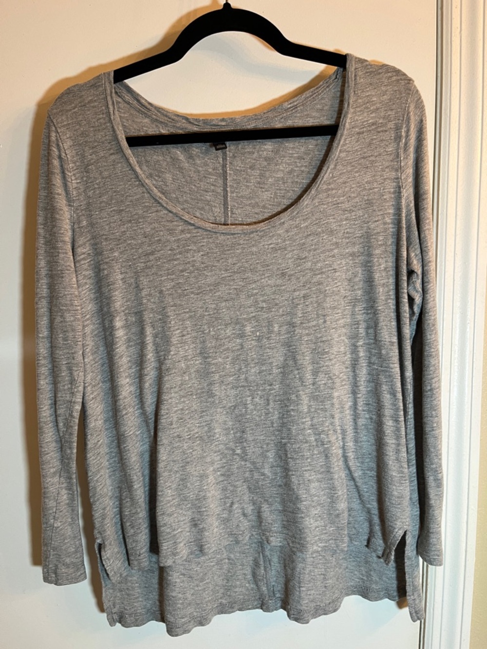 Banana Republic Light Heather Gray Scoop Neck Long Sleeve Top